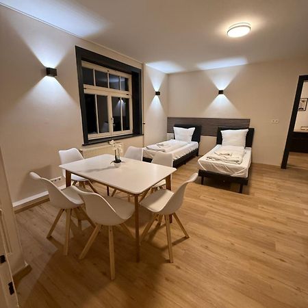 לוסטנאו Crown Living Villa Blumenau Studios, Smarttv, Parkplatz מראה חיצוני תמונה