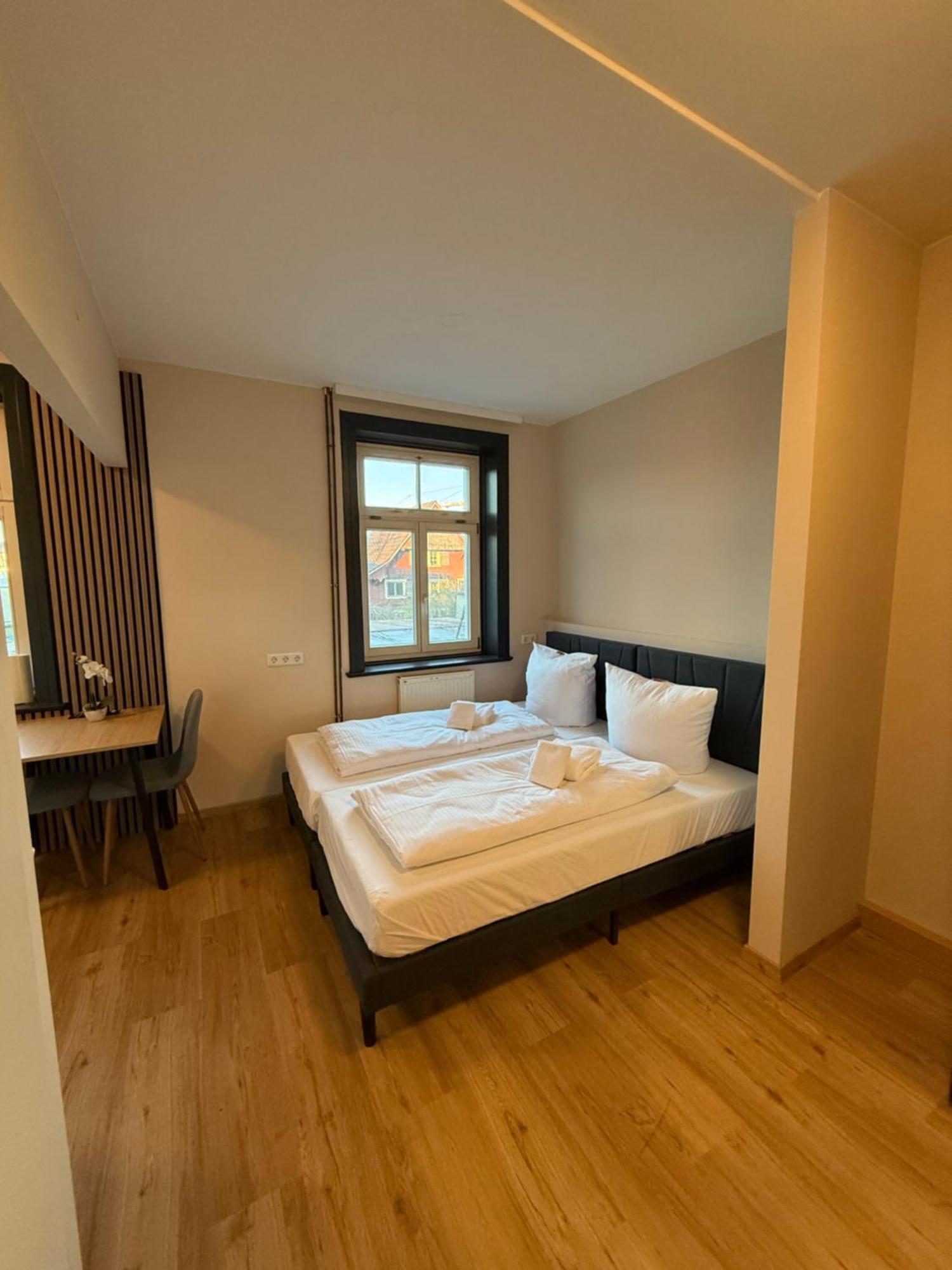 לוסטנאו Crown Living Villa Blumenau Studios, Smarttv, Parkplatz מראה חיצוני תמונה