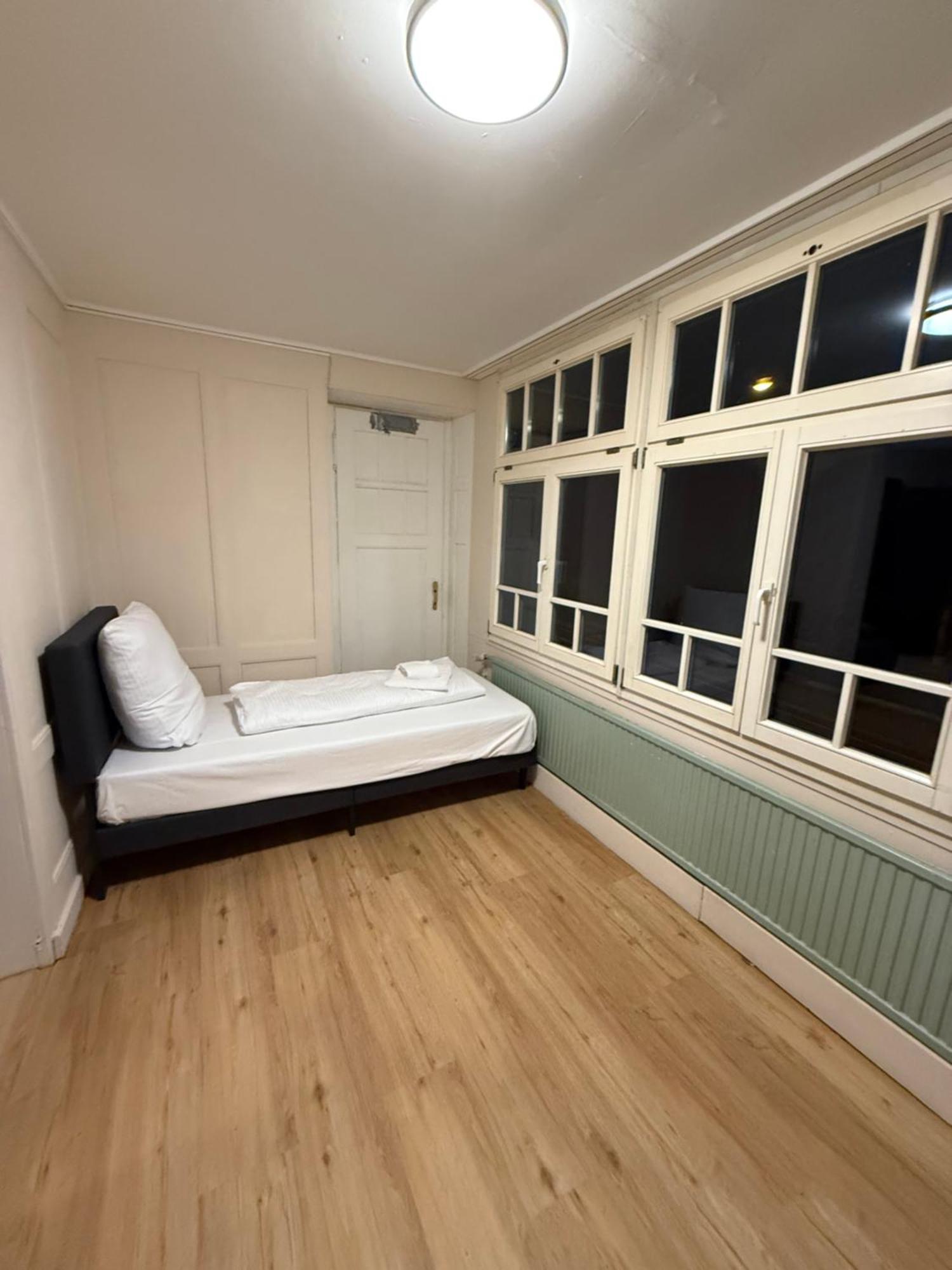 לוסטנאו Crown Living Villa Blumenau Studios, Smarttv, Parkplatz מראה חיצוני תמונה