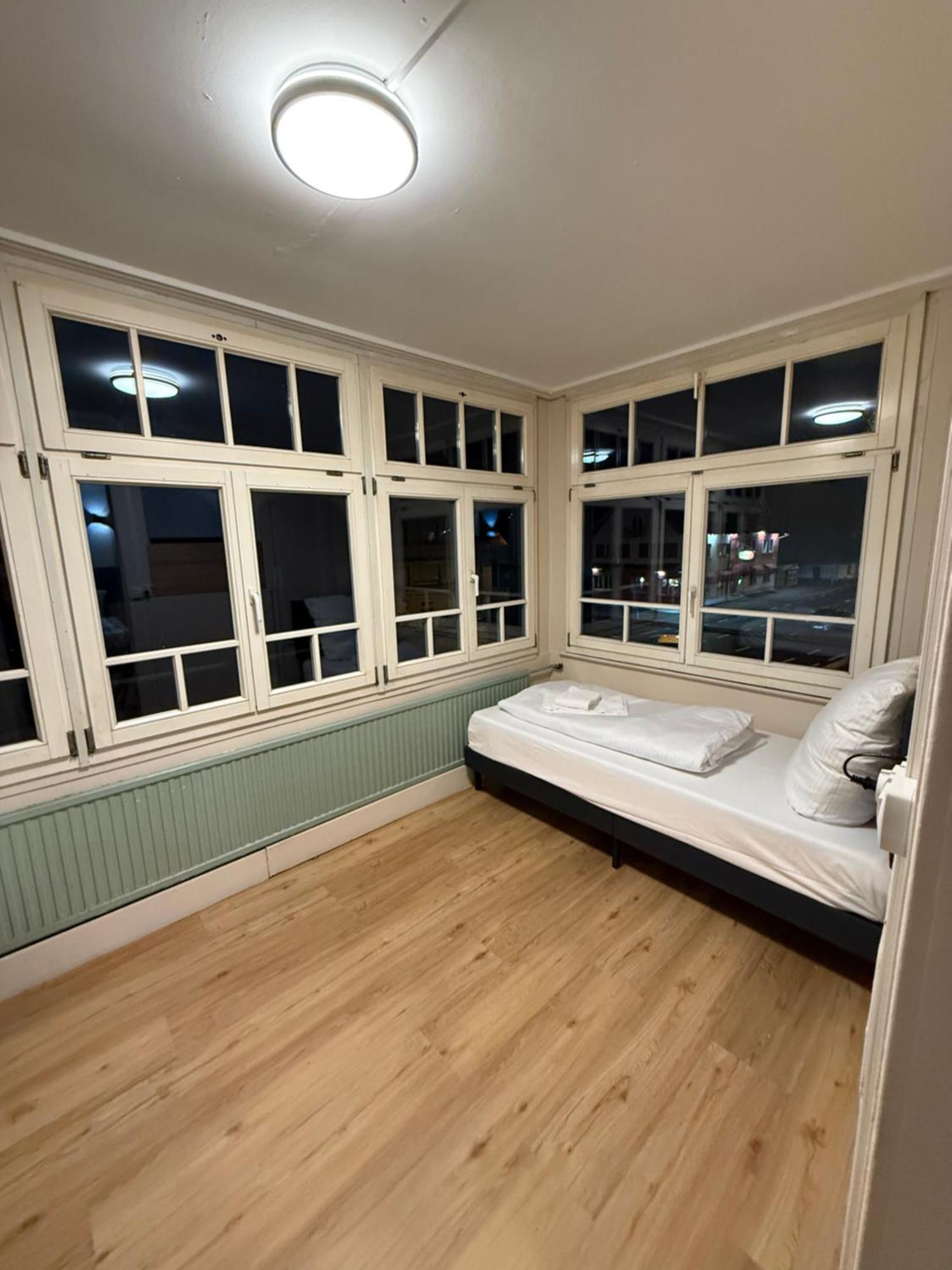 לוסטנאו Crown Living Villa Blumenau Studios, Smarttv, Parkplatz מראה חיצוני תמונה