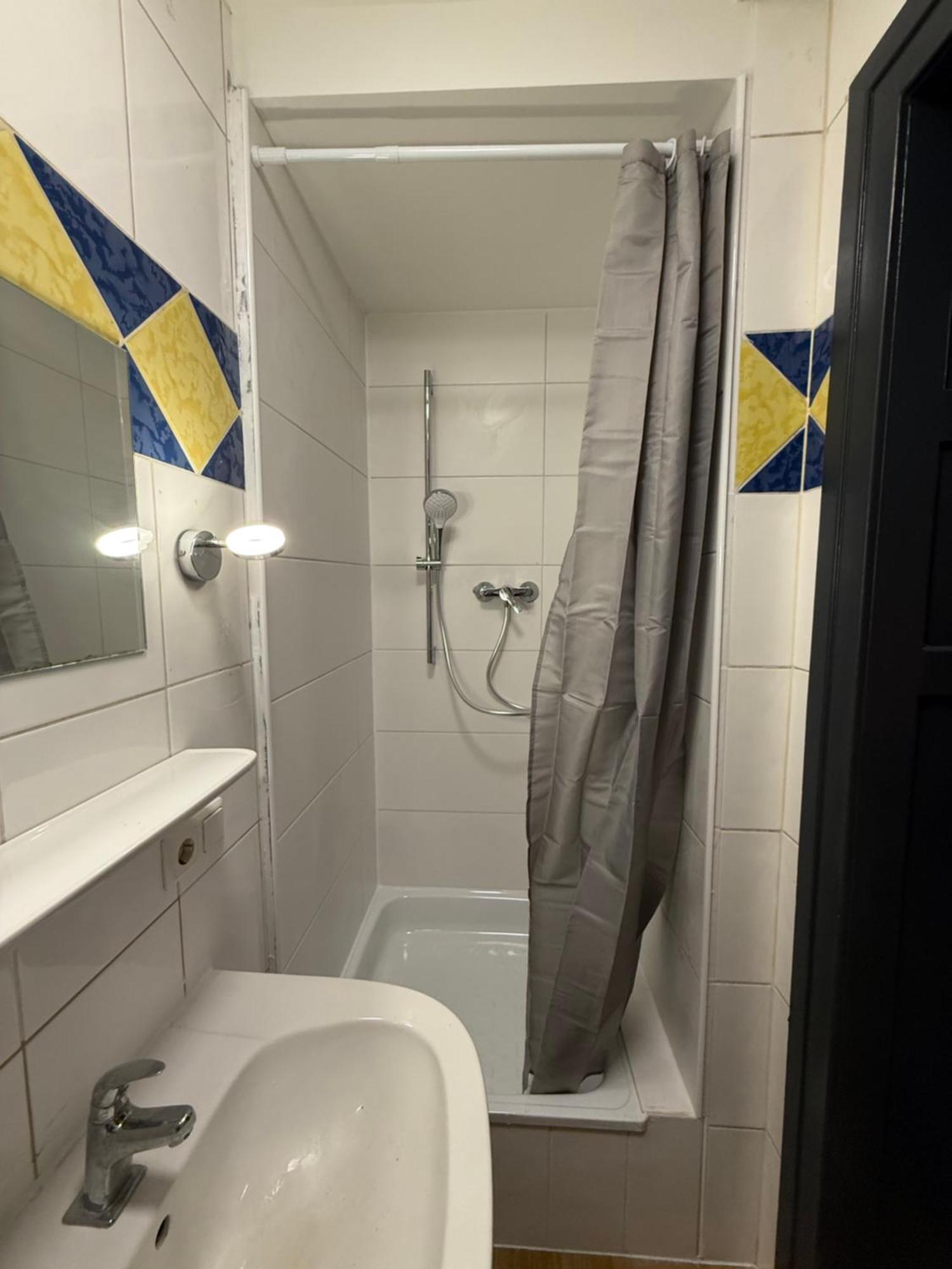 לוסטנאו Crown Living Villa Blumenau Studios, Smarttv, Parkplatz מראה חיצוני תמונה