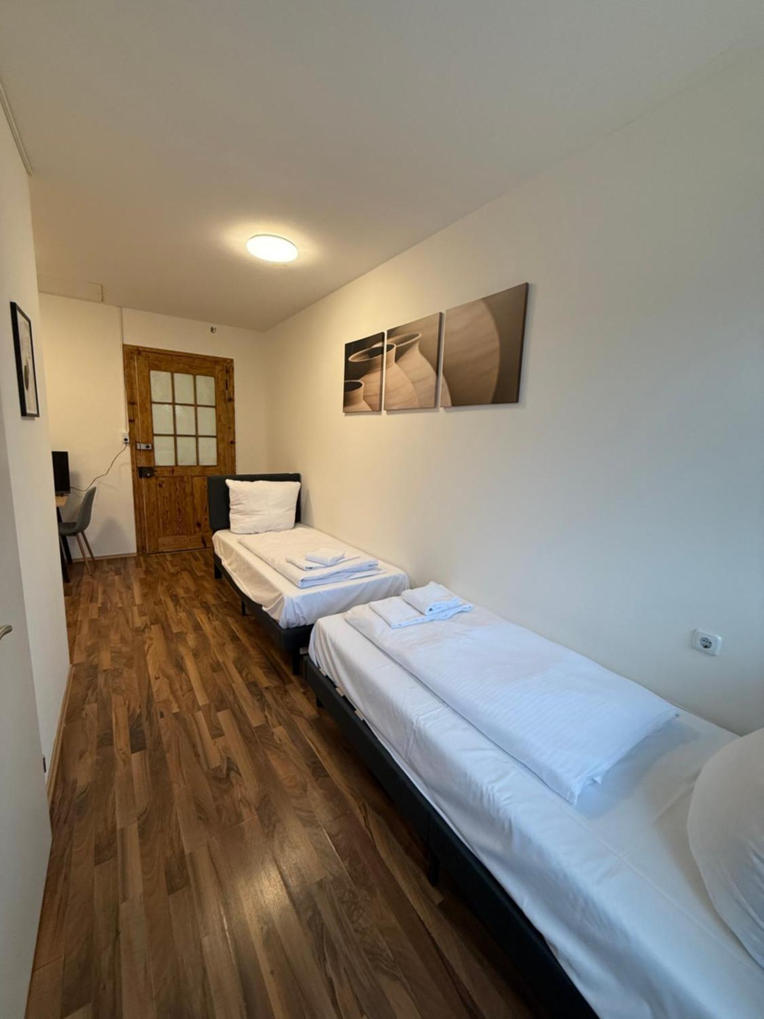 לוסטנאו Crown Living Villa Blumenau Studios, Smarttv, Parkplatz מראה חיצוני תמונה