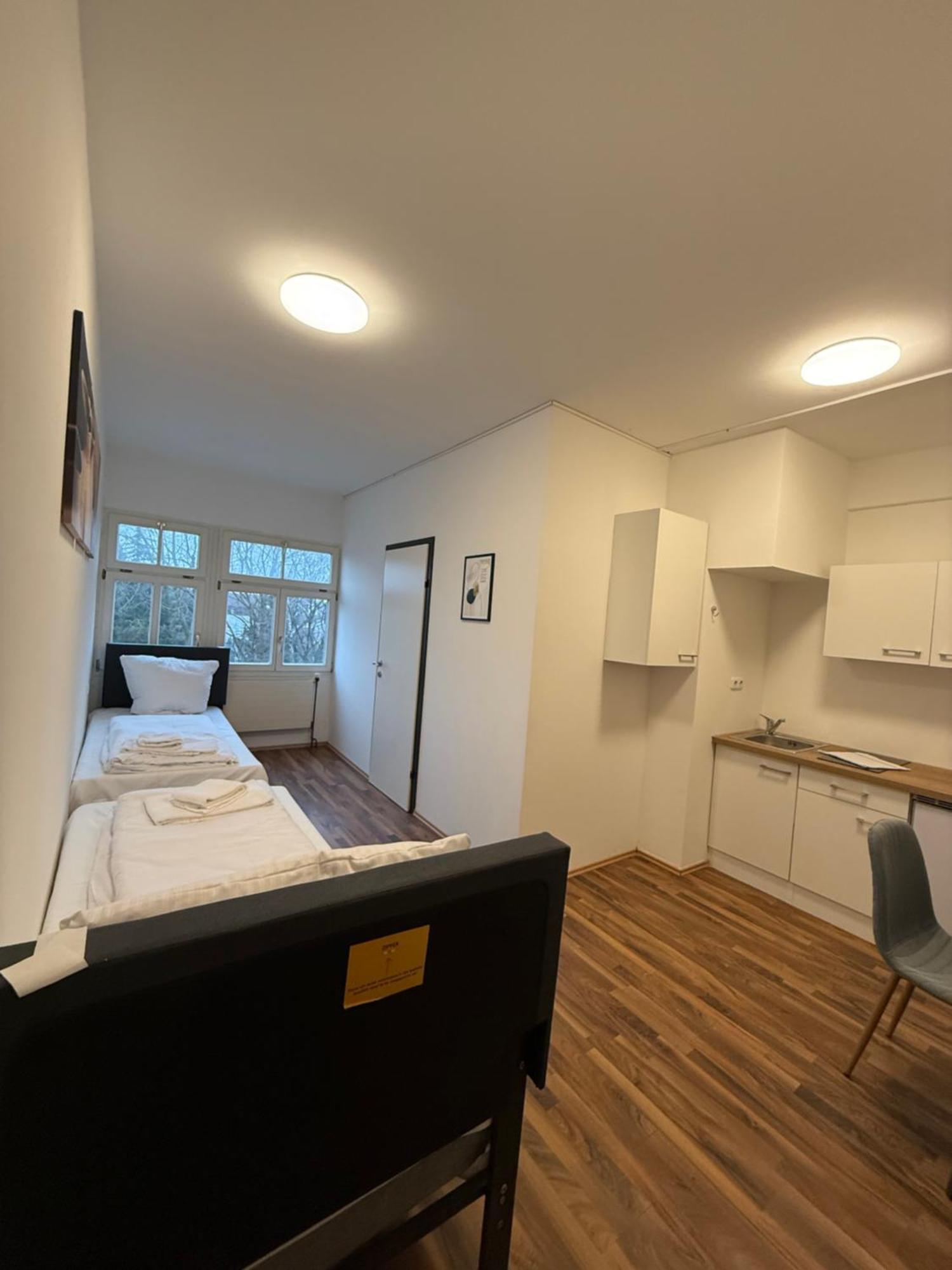 לוסטנאו Crown Living Villa Blumenau Studios, Smarttv, Parkplatz מראה חיצוני תמונה
