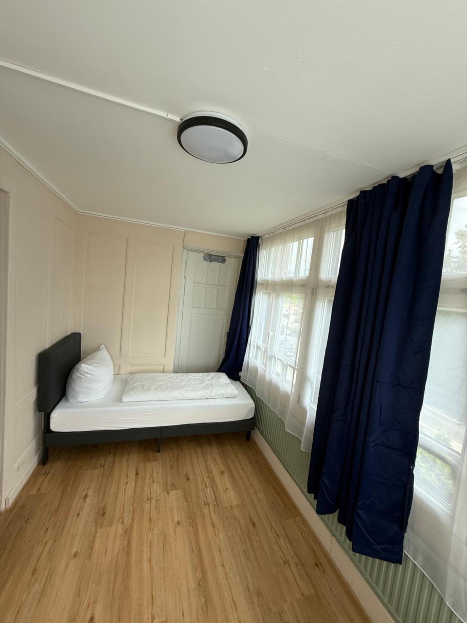 לוסטנאו Crown Living Villa Blumenau Studios, Smarttv, Parkplatz מראה חיצוני תמונה