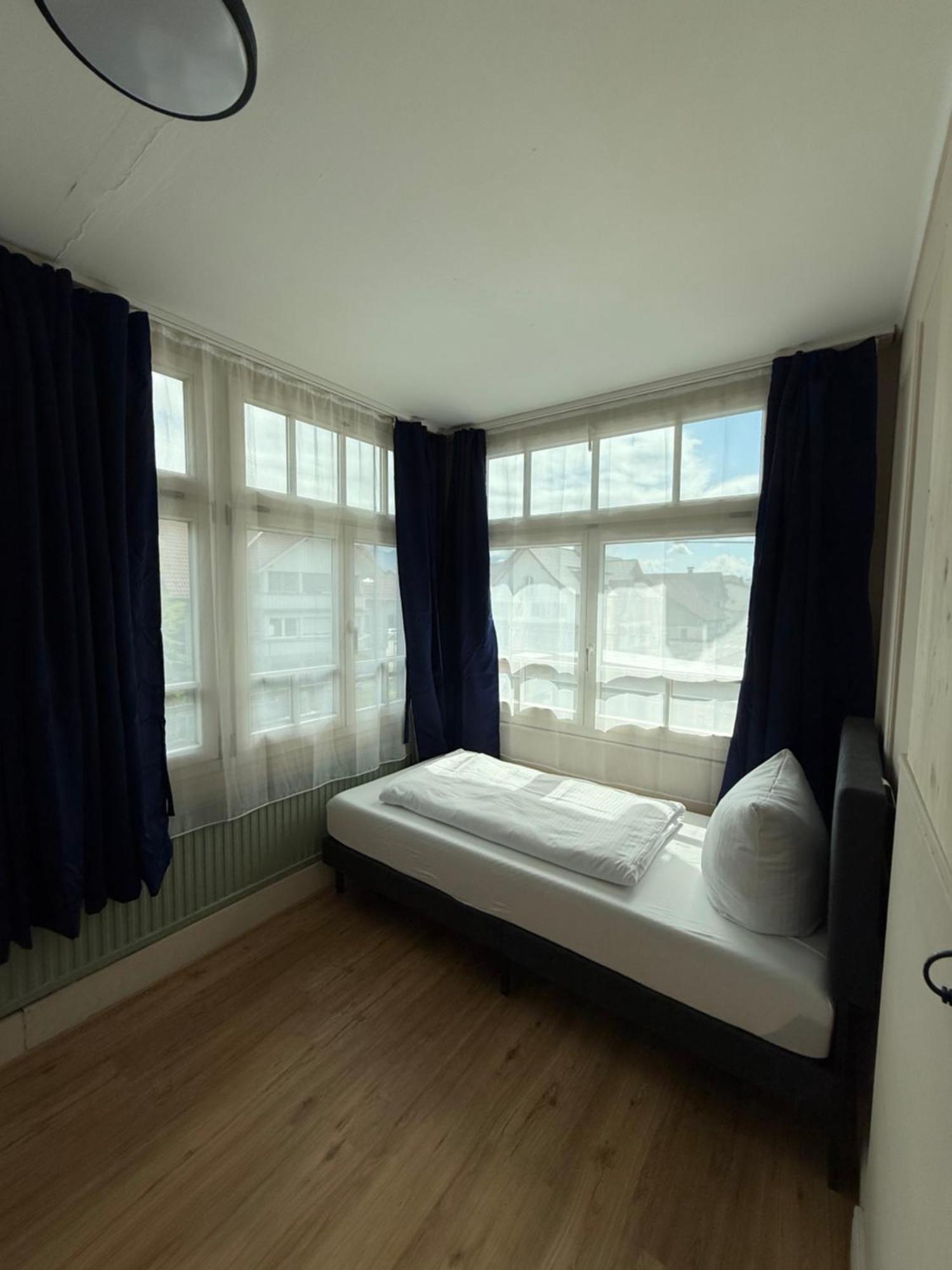 לוסטנאו Crown Living Villa Blumenau Studios, Smarttv, Parkplatz מראה חיצוני תמונה